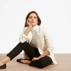 THE COTTON-LINEN WHITE OVERSIZE EVERLANE BLAZER